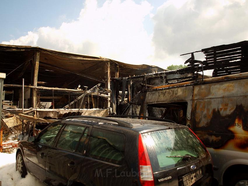 Feuer Halle Siegburg Gewerbegebiet Zange P121.JPG